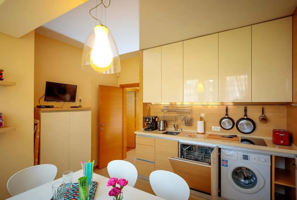 Green Apartment - Top Location, Near City Center! Sofia