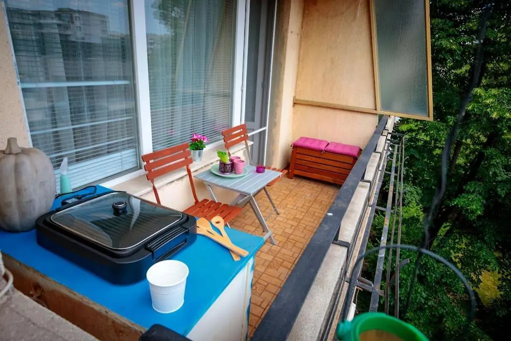 Green Apartment - Top Location, Near City Center! Sofia 0*,