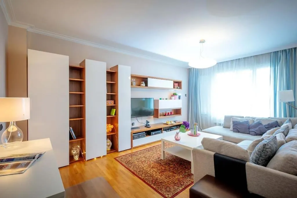 Green Apartment - Top Location, Near City Center! Sofia