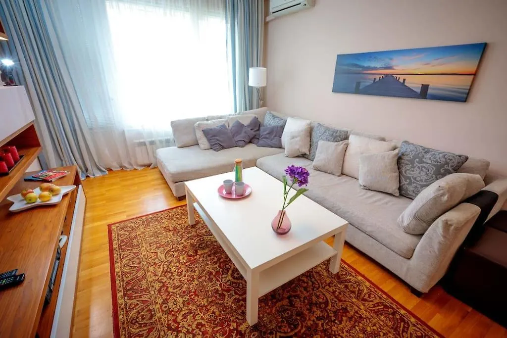 Green Apartment - Top Location, Near City Center! Sofia